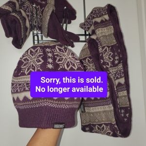 Muk Luks 4 piece beanie/gloves/scarf set